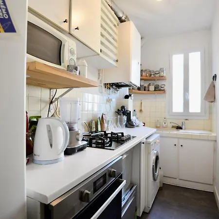 Apartment Bright Apt With Balcony Near Punchline Cinema Paris